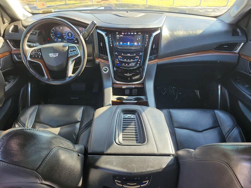 used 2019 Cadillac Escalade ESV car, priced at $24,998