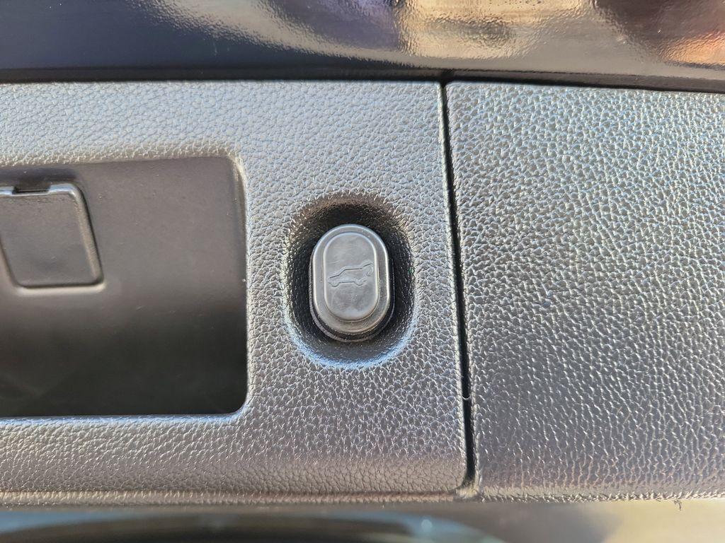 used 2019 Cadillac Escalade ESV car, priced at $24,998