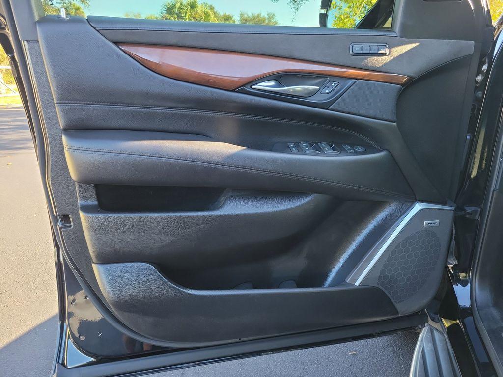 used 2019 Cadillac Escalade ESV car, priced at $24,998