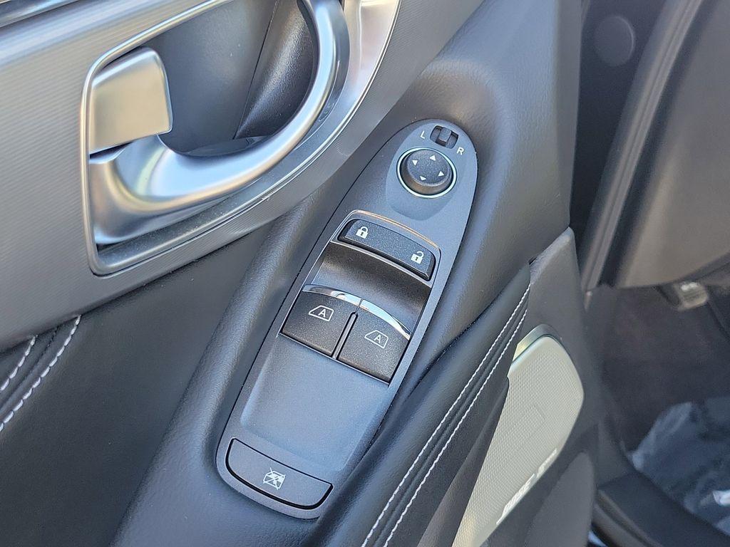 used 2022 INFINITI Q60 car, priced at $31,900