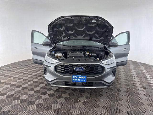 used 2025 Ford Escape car, priced at $25,400