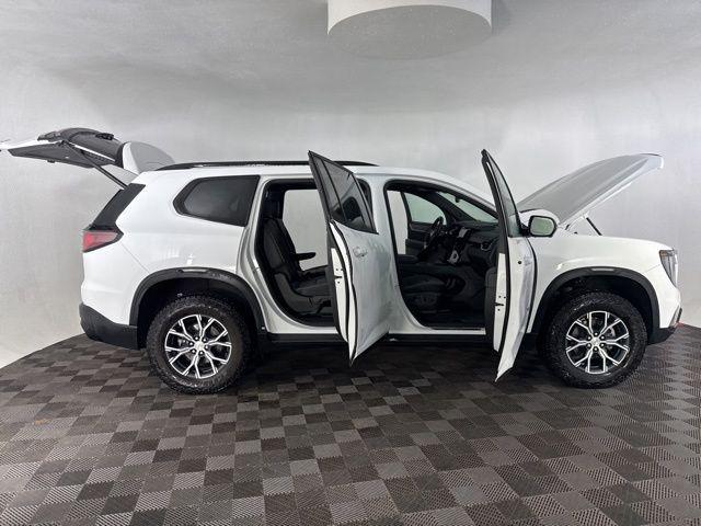 used 2024 GMC Acadia car, priced at $41,500