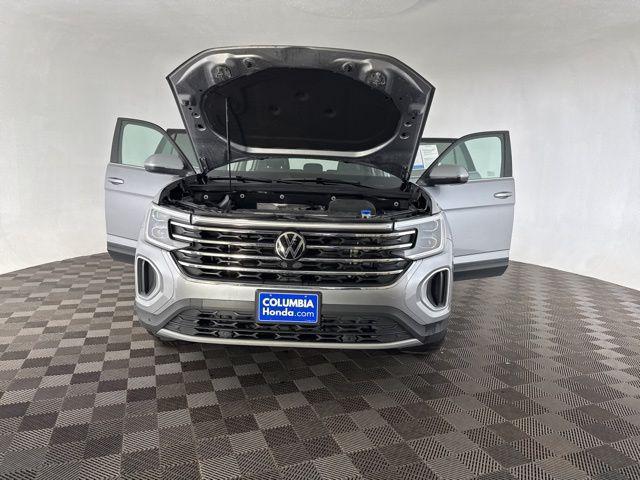 used 2024 Volkswagen Atlas car, priced at $29,800