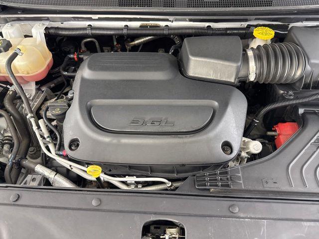 used 2023 Chrysler Pacifica car, priced at $23,096