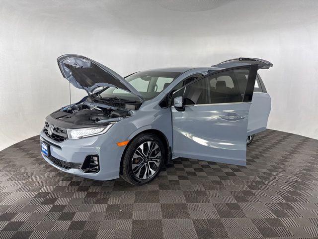 used 2025 Honda Odyssey car, priced at $44,000