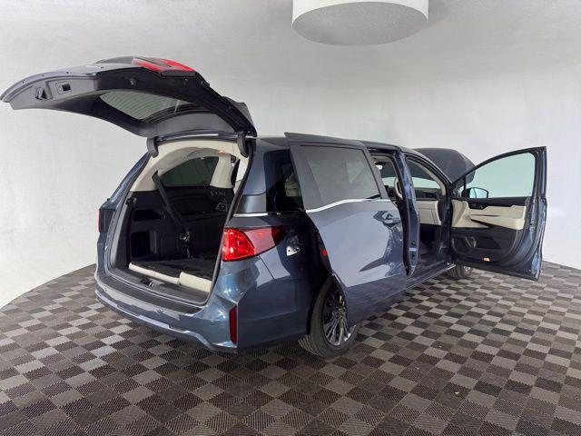 used 2026 Honda Odyssey car, priced at $43,700