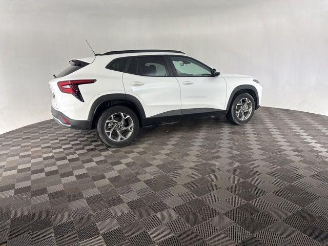 used 2025 Chevrolet Trax car, priced at $21,000