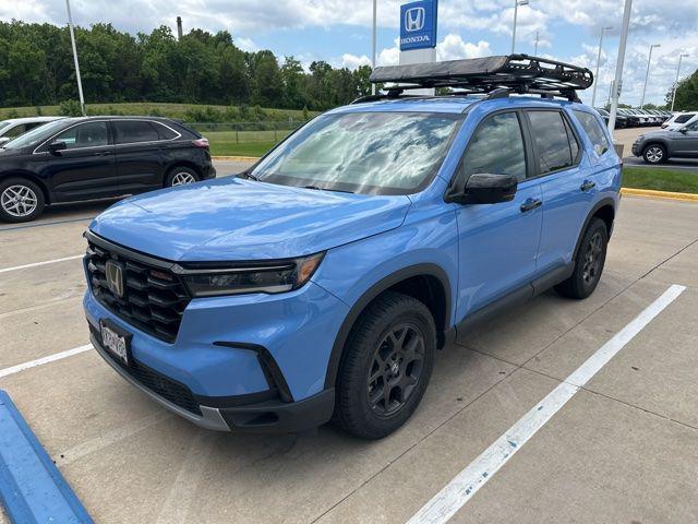 used 2025 Honda Pilot car, priced at $43,701