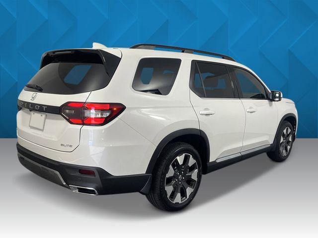 new 2026 Honda Pilot car, priced at $55,445