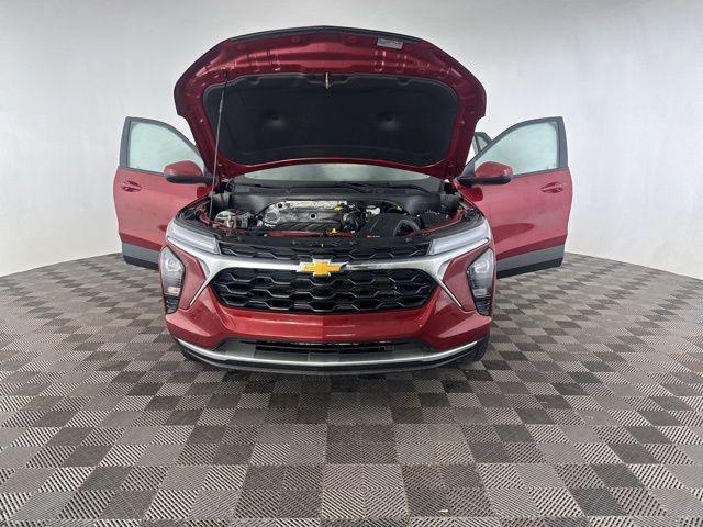 used 2025 Chevrolet Trax car, priced at $20,800
