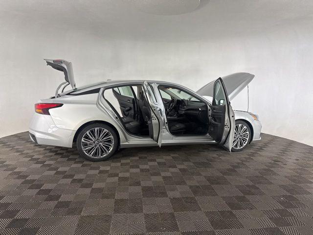 used 2023 Nissan Altima car, priced at $19,000