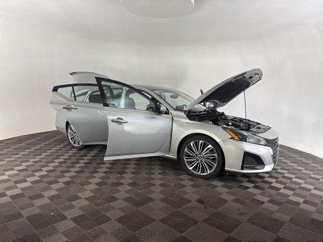 used 2023 Nissan Altima car, priced at $19,000