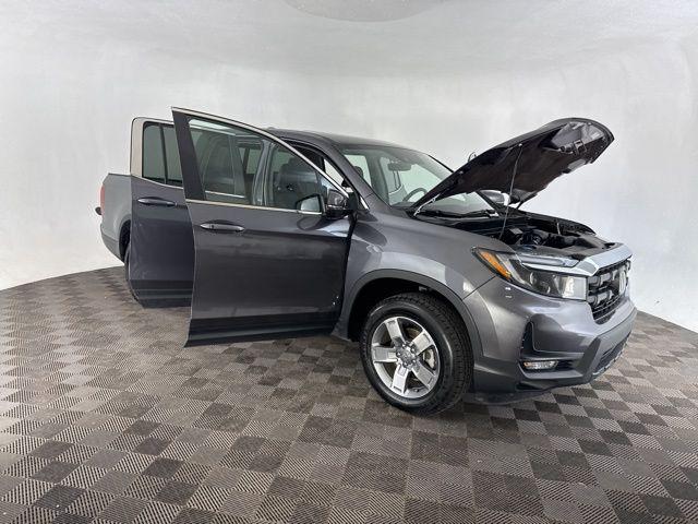 used 2025 Honda Ridgeline car, priced at $36,000