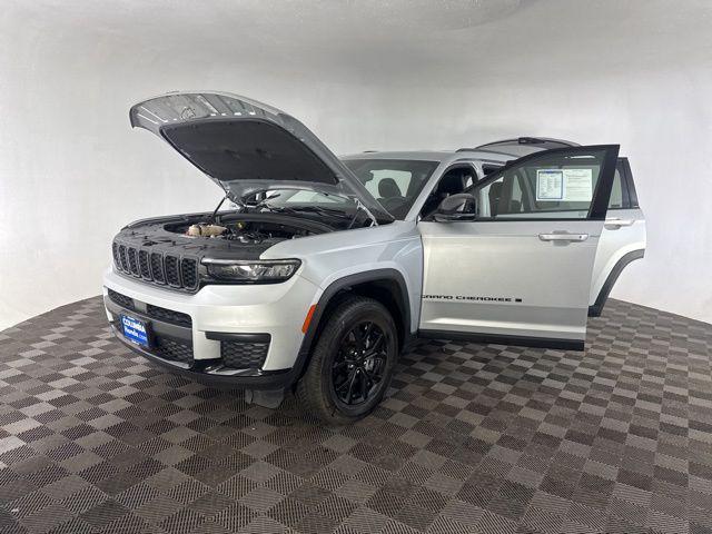 used 2024 Jeep Grand Cherokee L car, priced at $28,500