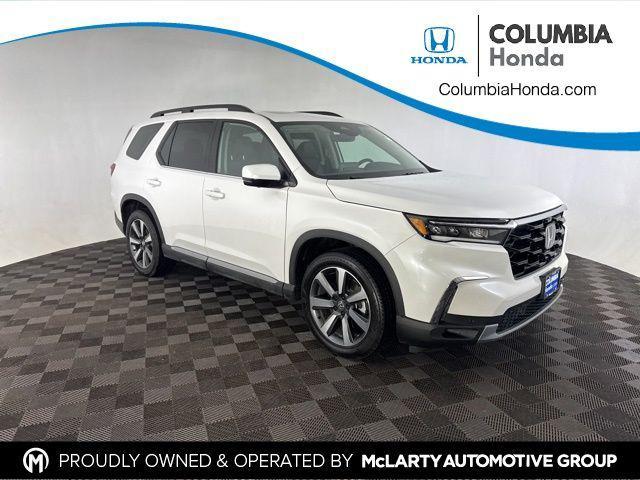 used 2025 Honda Pilot car, priced at $49,900