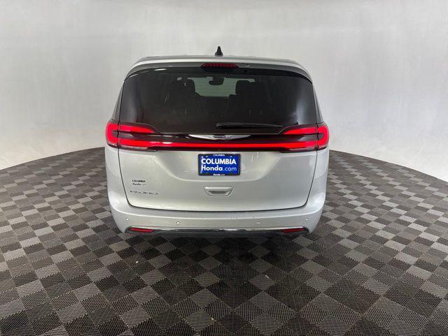 used 2024 Chrysler Pacifica car, priced at $27,896