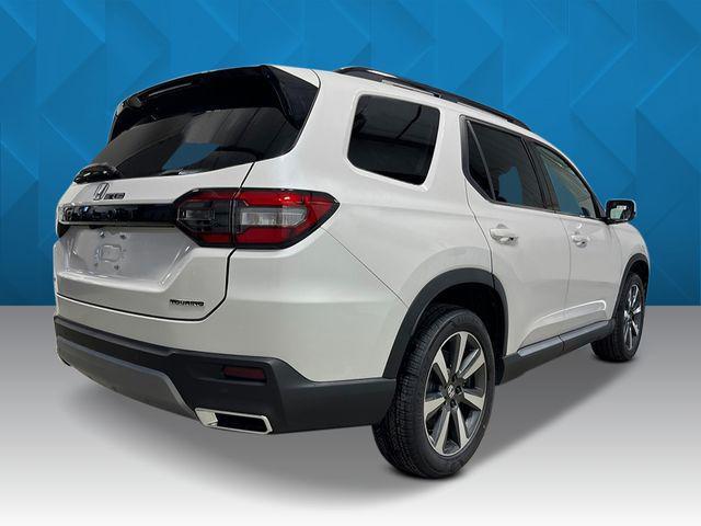 new 2025 Honda Pilot car, priced at $47,754