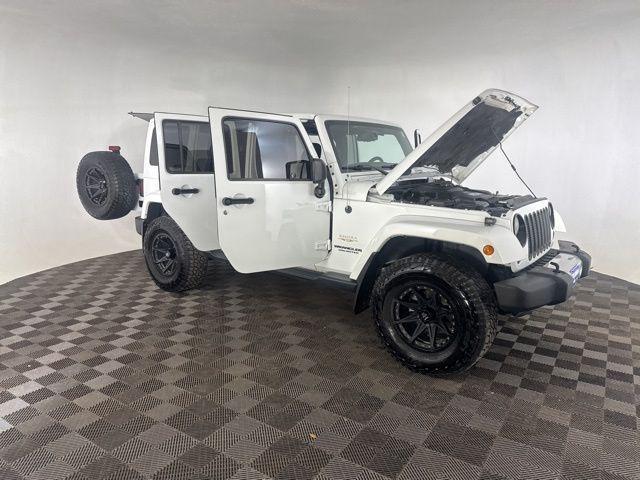 used 2015 Jeep Wrangler Unlimited car, priced at $15,900