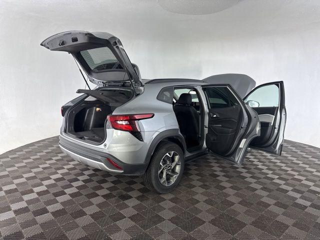 used 2025 Chevrolet Trax car, priced at $21,000