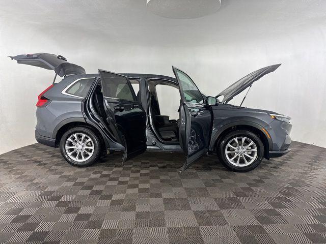 used 2025 Honda CR-V car, priced at $33,000