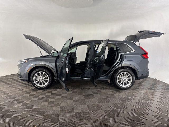 used 2025 Honda CR-V car, priced at $33,000