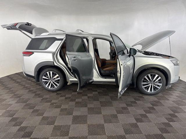used 2022 Nissan Pathfinder car, priced at $26,801