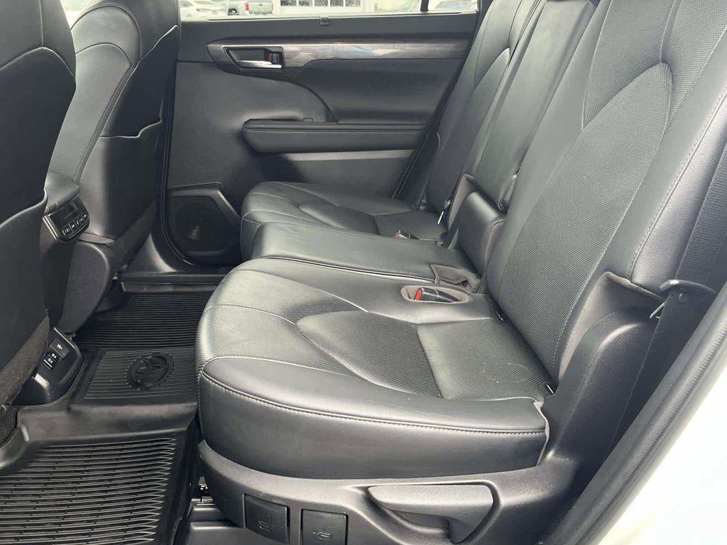 used 2020 Toyota Highlander car, priced at $27,998