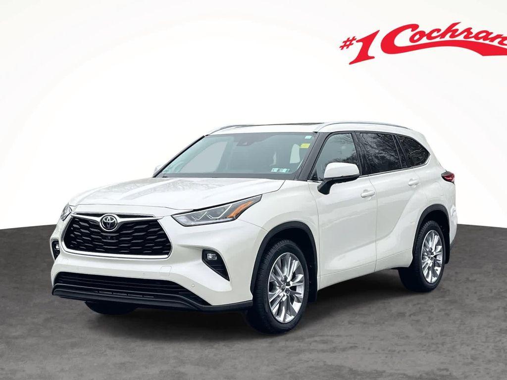 used 2020 Toyota Highlander car, priced at $27,998