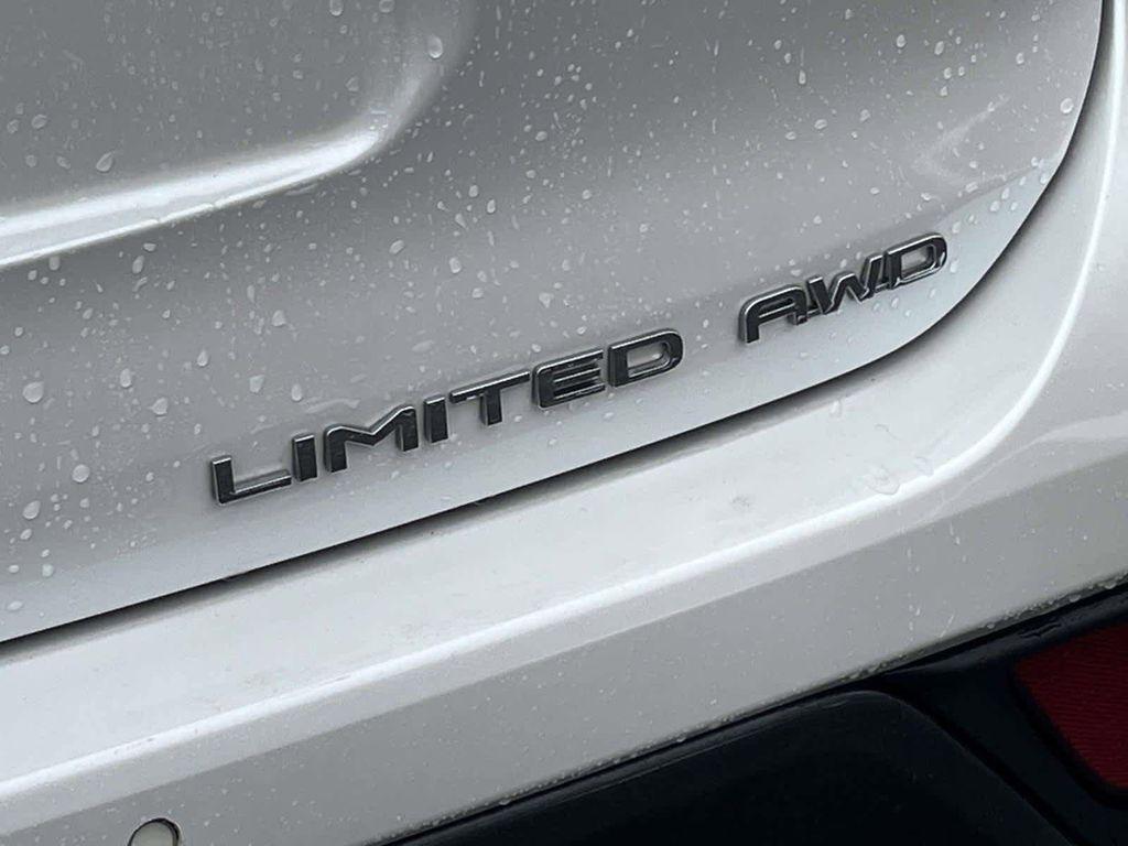 used 2020 Toyota Highlander car, priced at $27,998