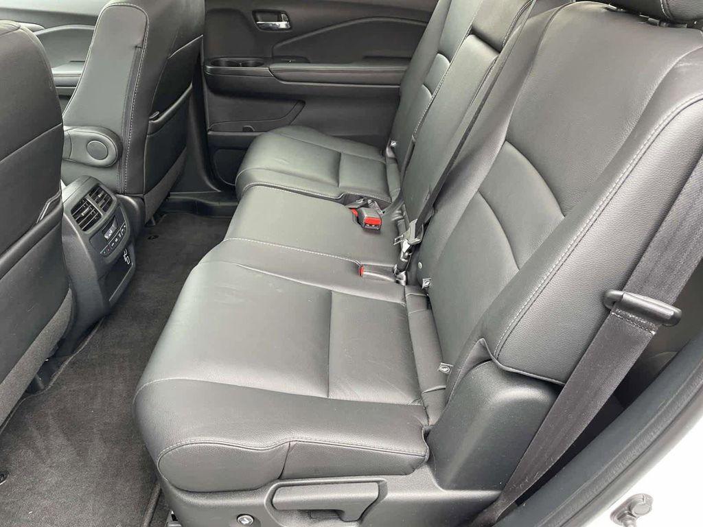used 2022 Honda Pilot car, priced at $30,998