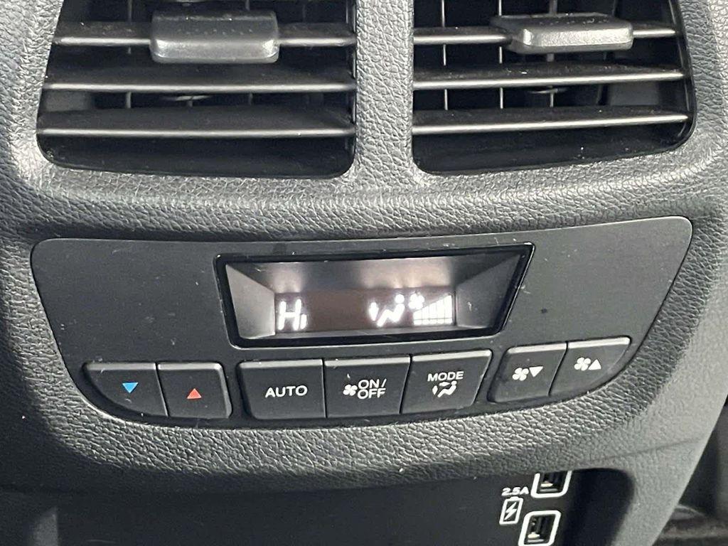 used 2022 Honda Pilot car, priced at $30,998