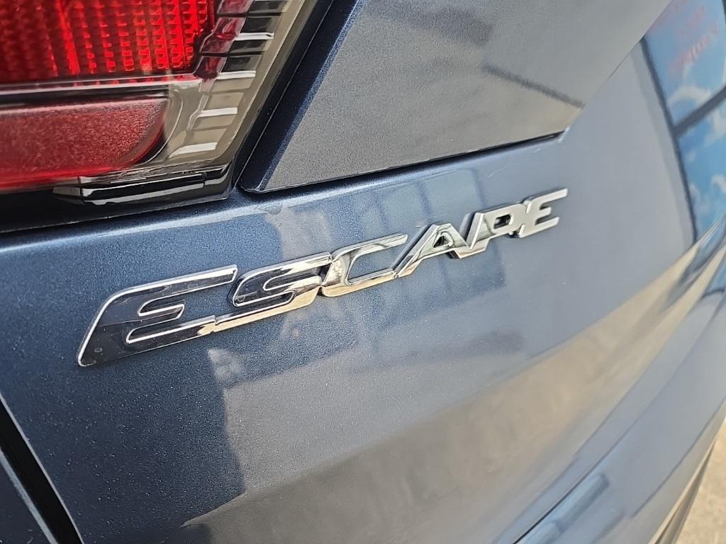 used 2018 Ford Escape car, priced at $10,995