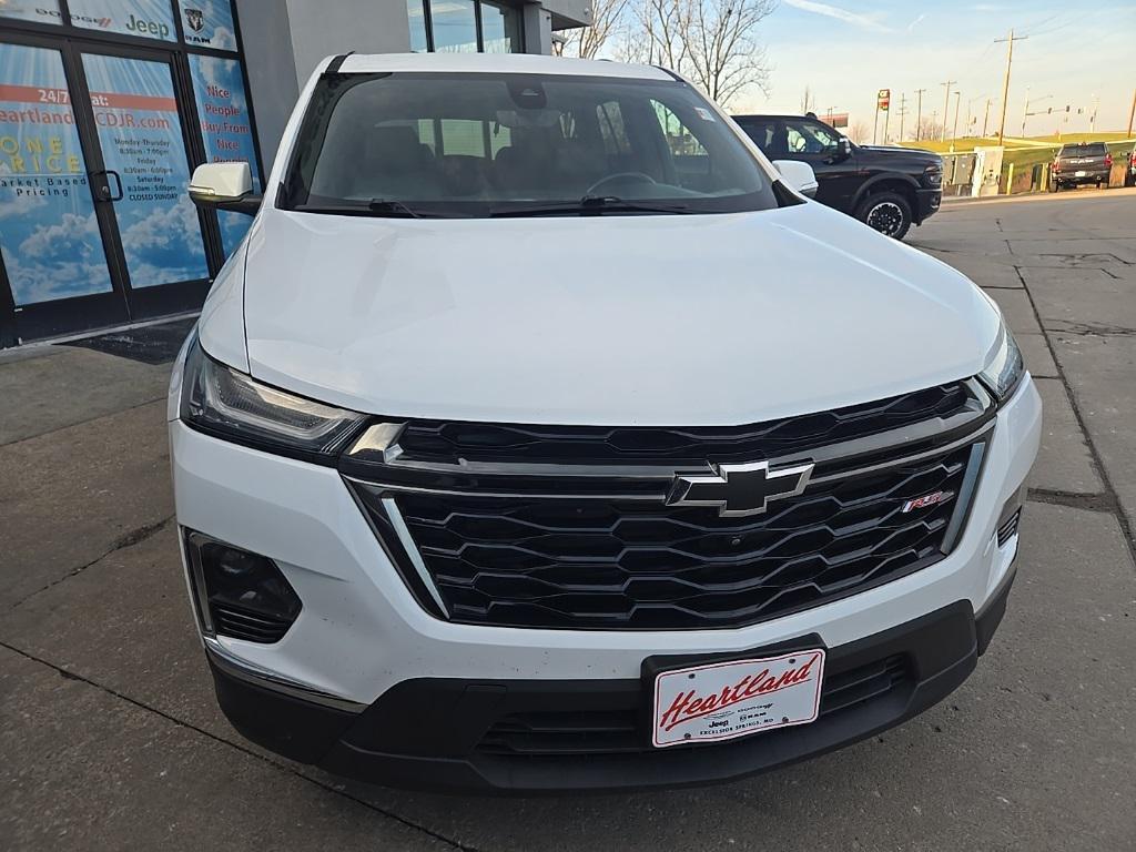 used 2022 Chevrolet Traverse car, priced at $27,995