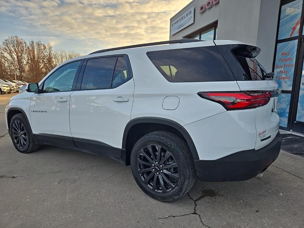 used 2022 Chevrolet Traverse car, priced at $27,995