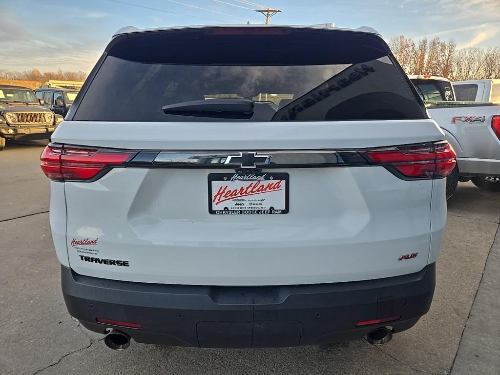 used 2022 Chevrolet Traverse car, priced at $27,995