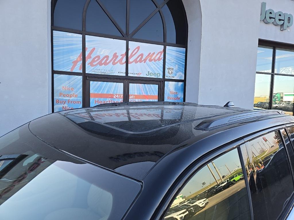 new 2025 Jeep Grand Cherokee car, priced at $59,025