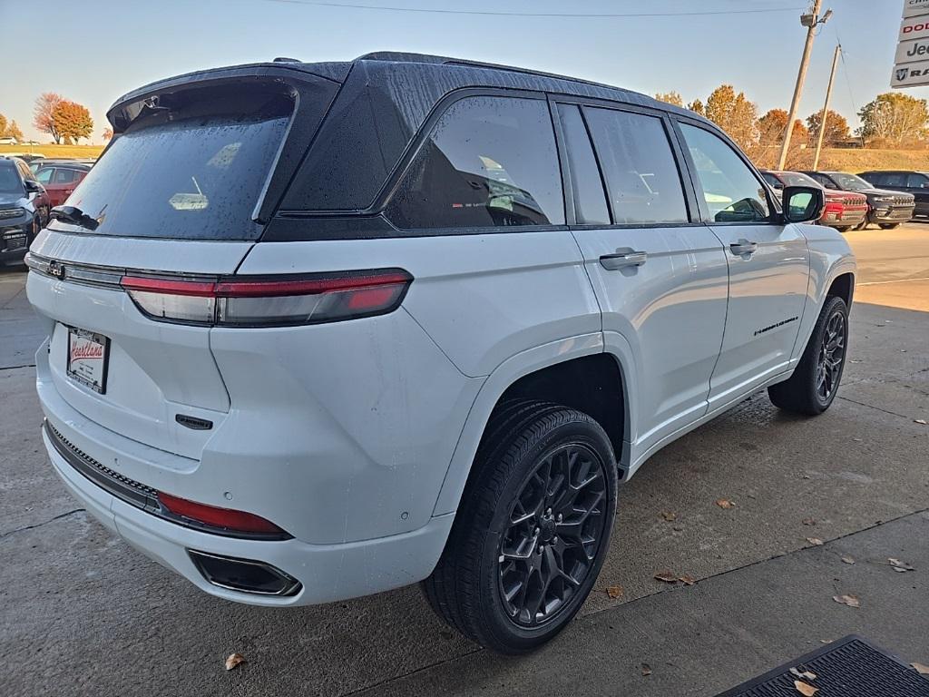 new 2025 Jeep Grand Cherokee car, priced at $59,025