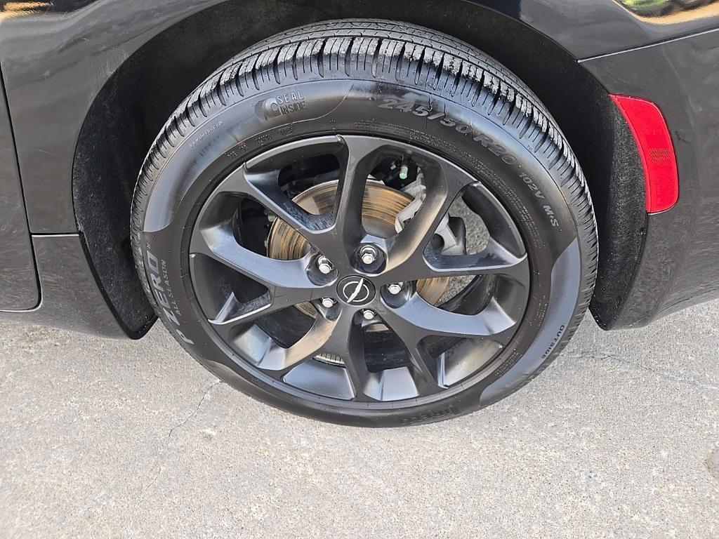 used 2025 Chrysler Pacifica car, priced at $35,995