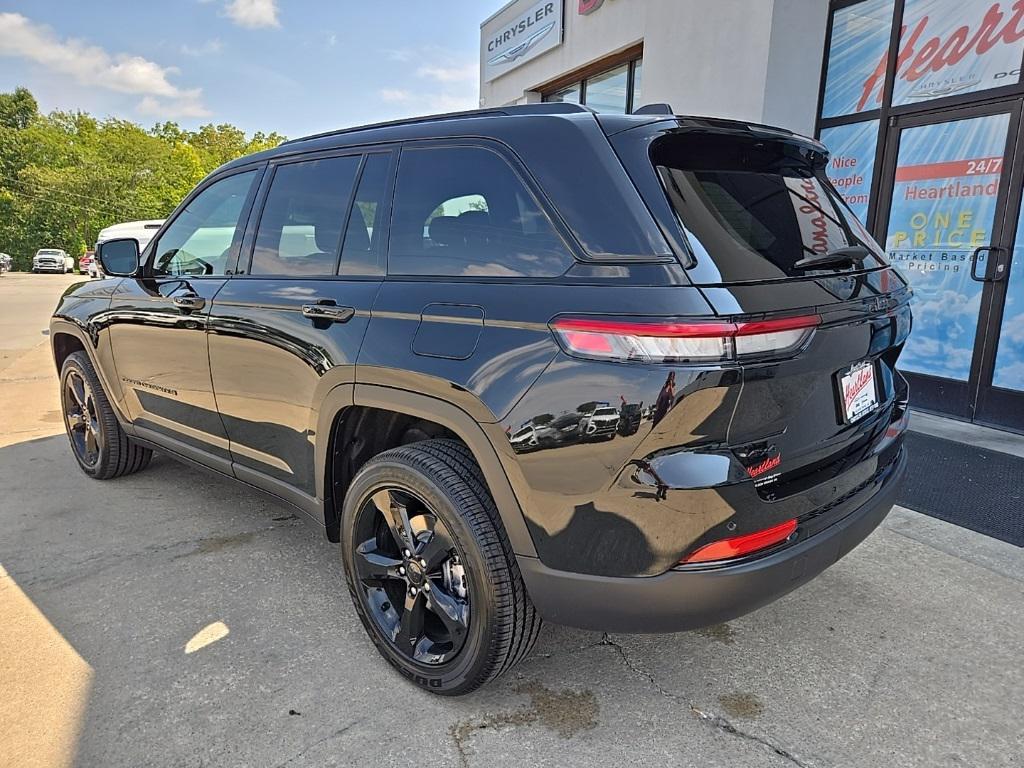 new 2025 Jeep Grand Cherokee car, priced at $35,161