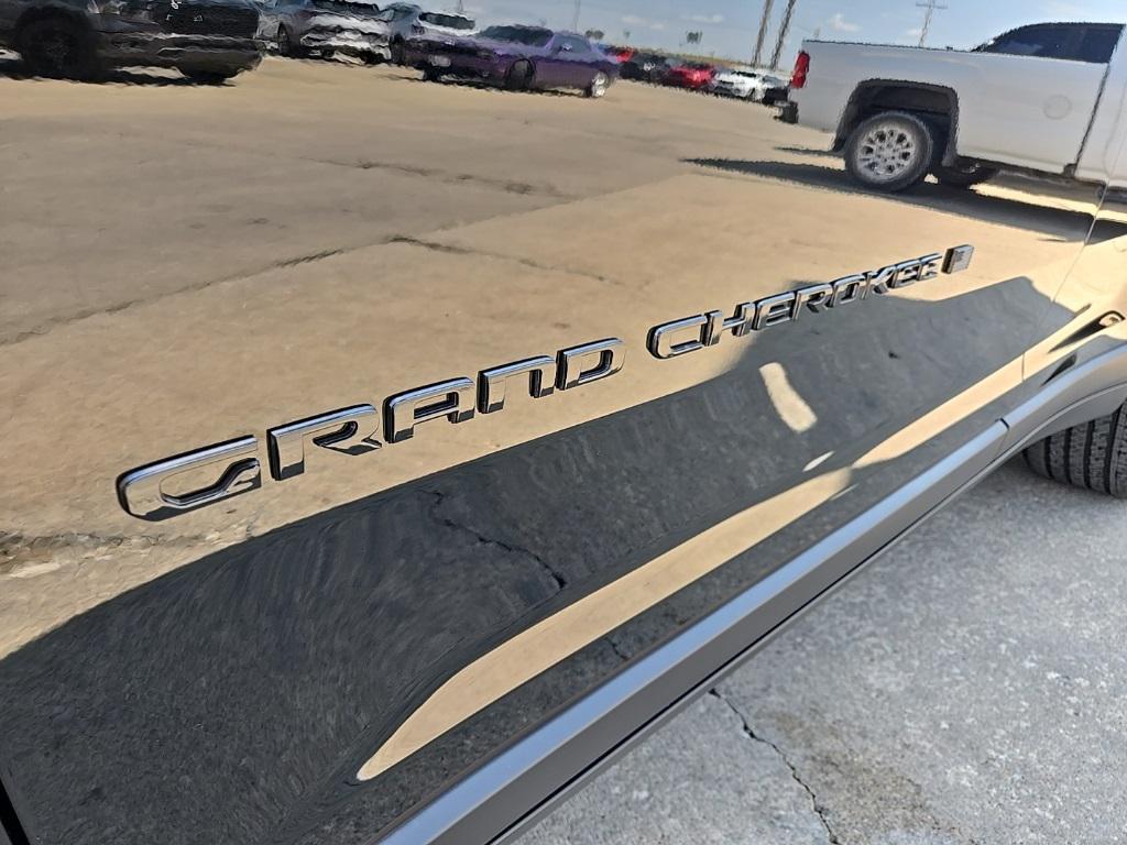 new 2025 Jeep Grand Cherokee car, priced at $35,161