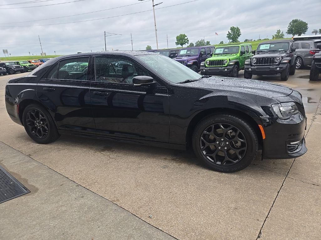 used 2021 Chrysler 300 car, priced at $25,788