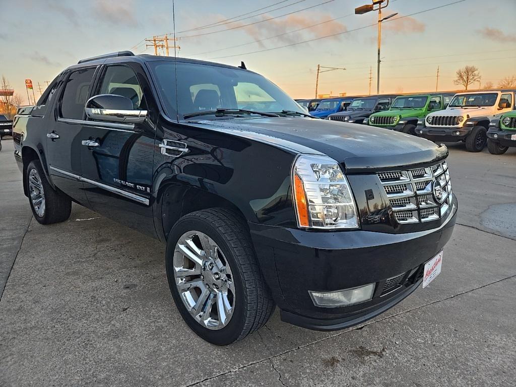 used 2007 Cadillac Escalade EXT car, priced at $18,995