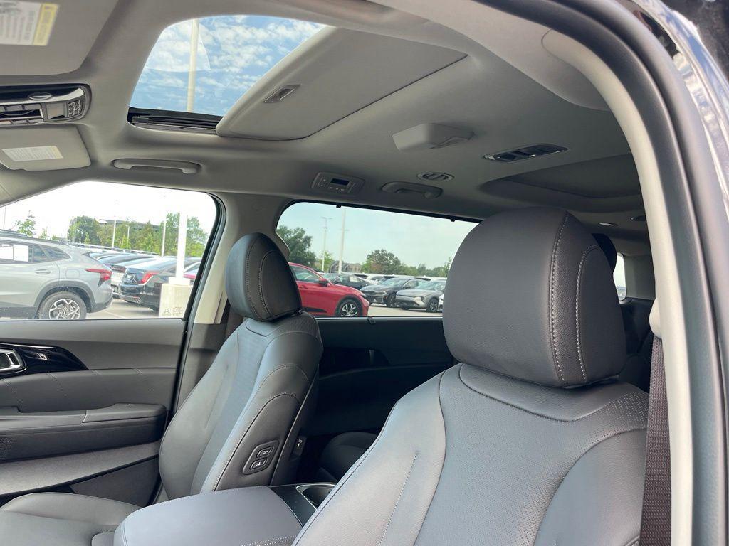new 2027 Kia Carnival car, priced at $54,794