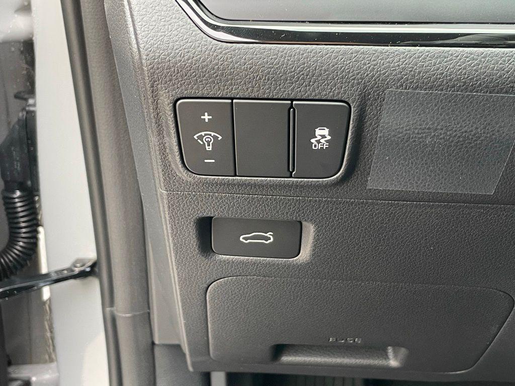 new 2026 Kia K5 car, priced at $39,580