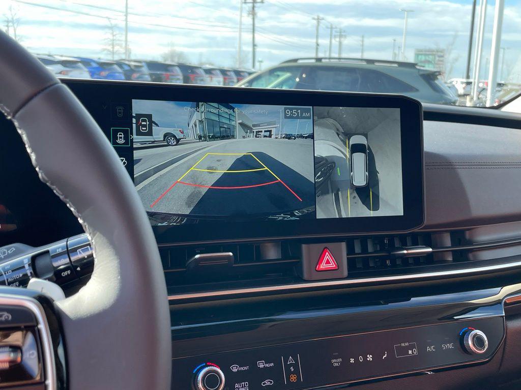 new 2026 Kia Carnival Hybrid car, priced at $55,080