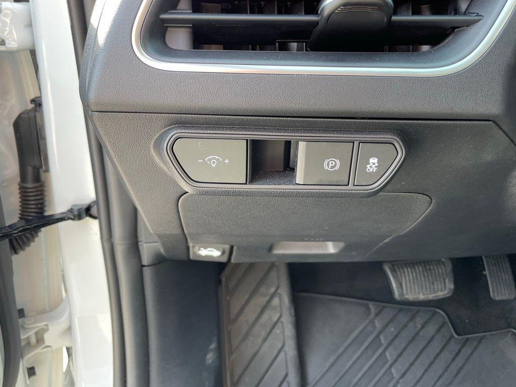 used 2025 Kia K4 car, priced at $21,000