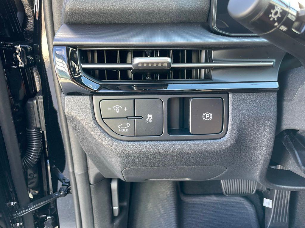 new 2026 Kia Sportage car, priced at $39,535