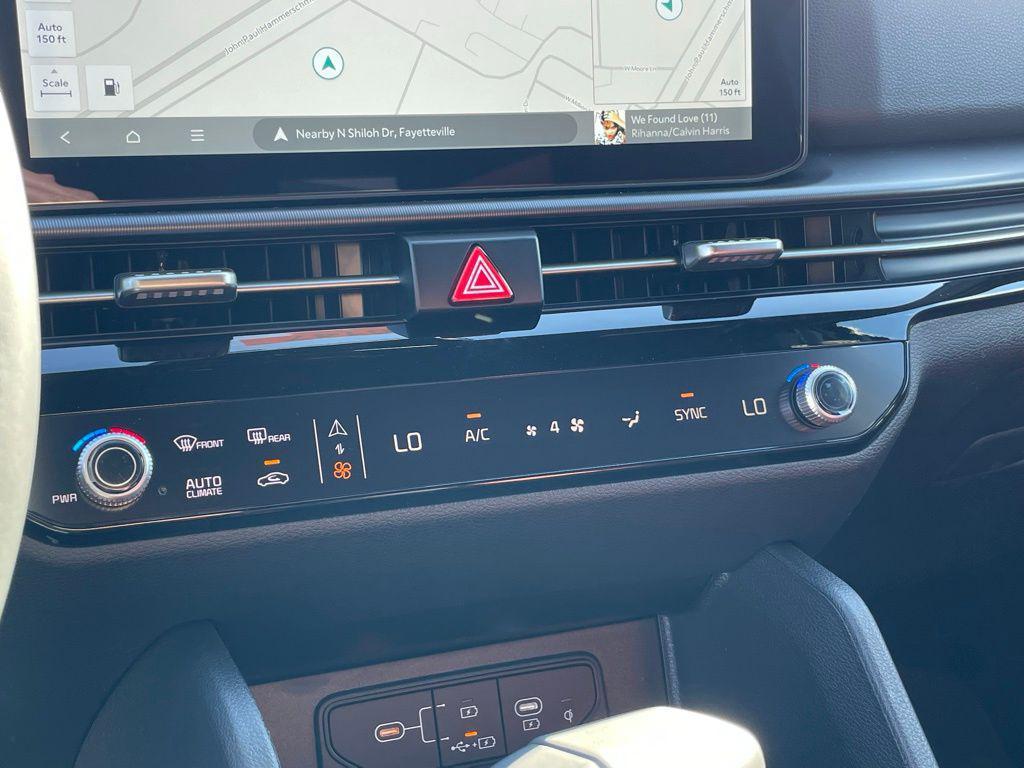 new 2026 Kia Sportage car, priced at $39,535