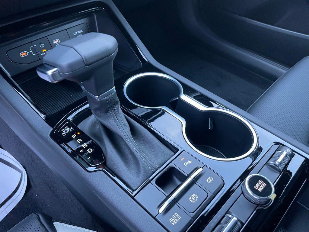 new 2026 Kia K5 car, priced at $32,280