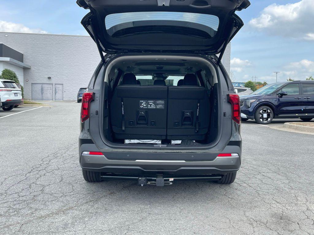 new 2026 Kia Carnival Hybrid car, priced at $51,830